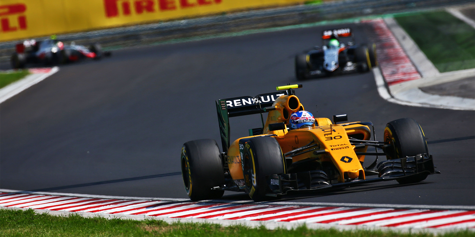 Renault Pilot Palmer fährt in Ungarn auf Platz zwölf