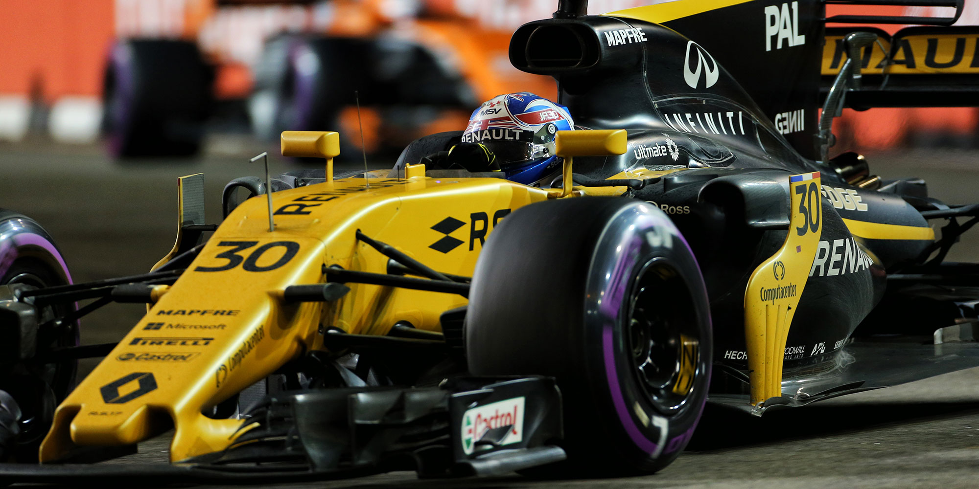Renault F1 glänzt in Singapur