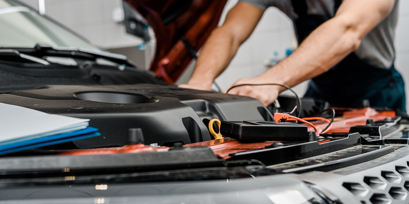 Starterbatterie selbst wechseln: Wohin mit der alten Autobatterie? -  Renault Welt