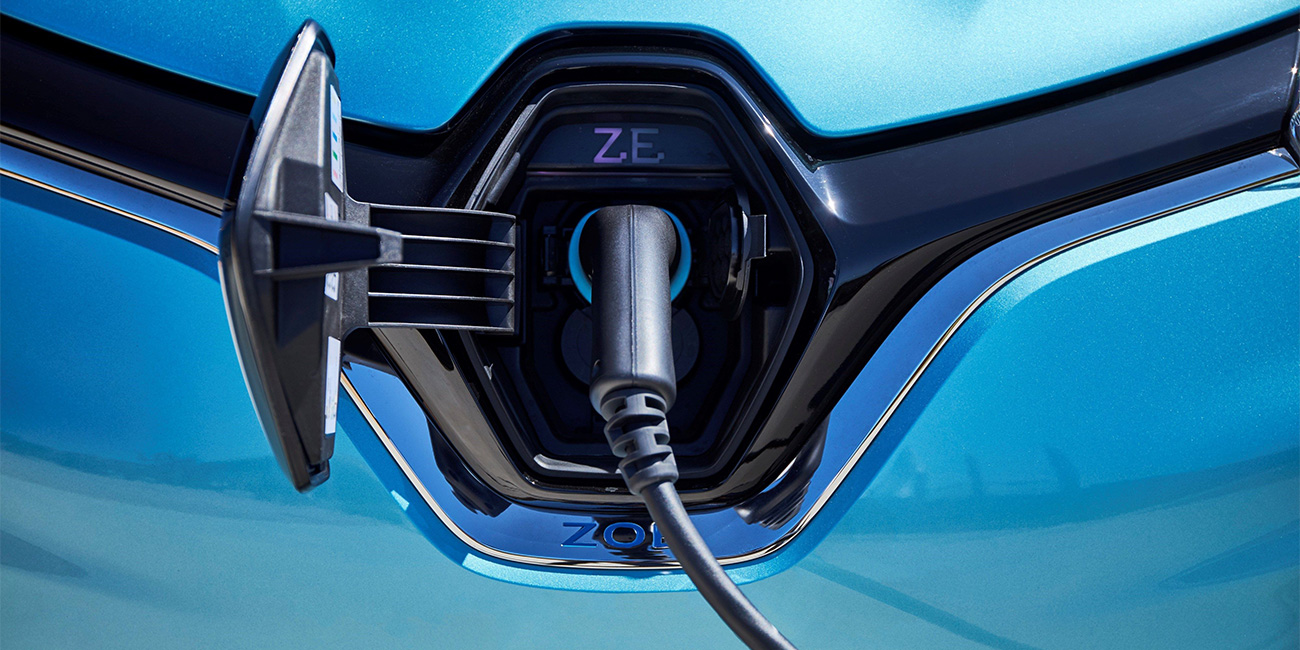 Schnellladen im Elektroauto: ZOE jetzt mit CCS-Ladesystem